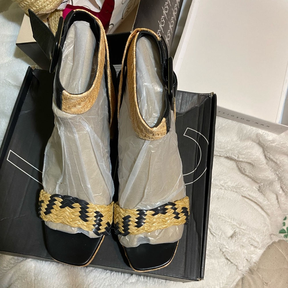 27 EDIT Black and Tan Heels